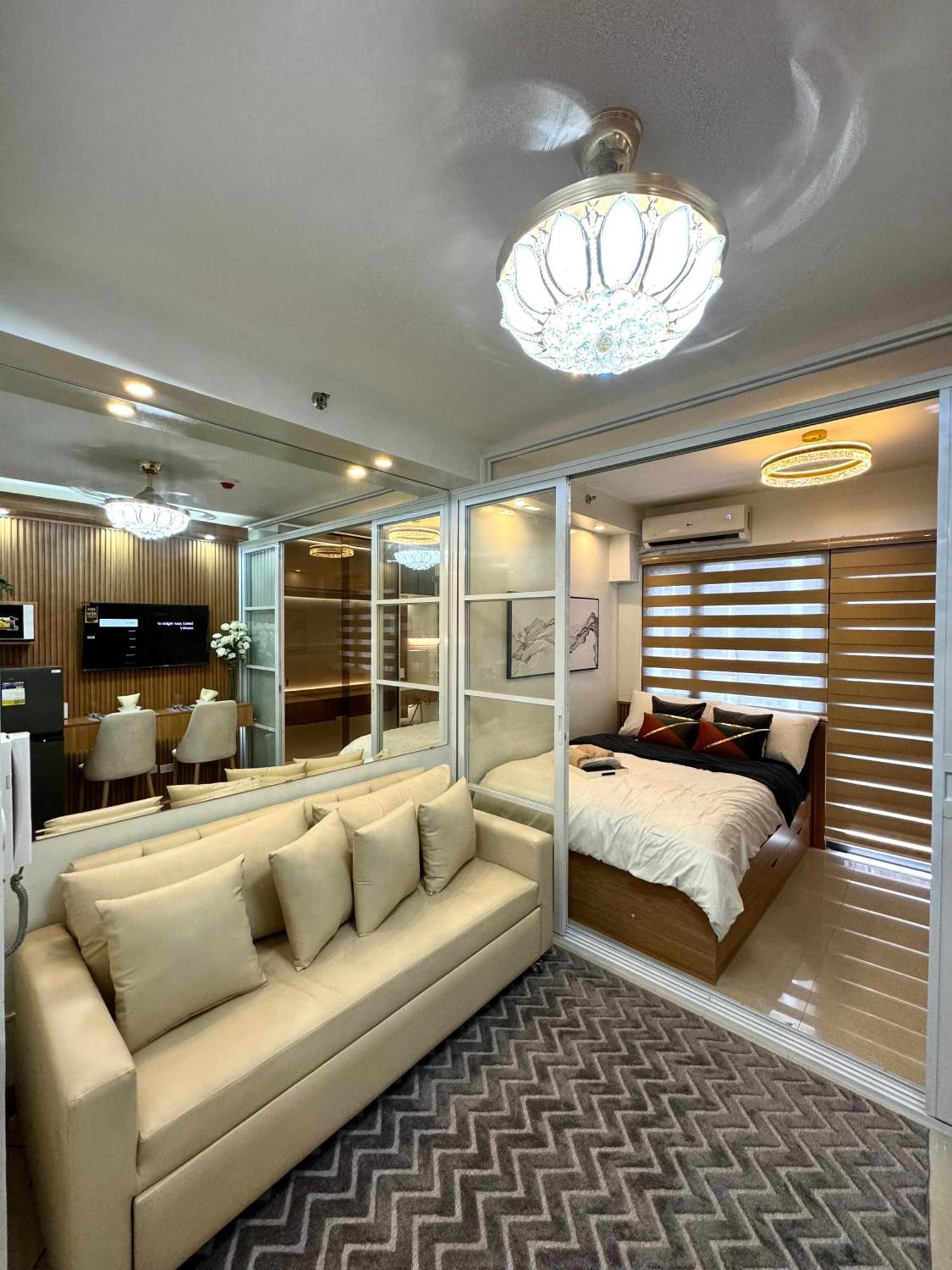 Katkat Shore 2 Staycation Apartment *